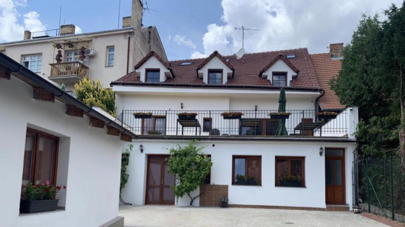 Nicolsburg Hotel Mikulov Exterior photo